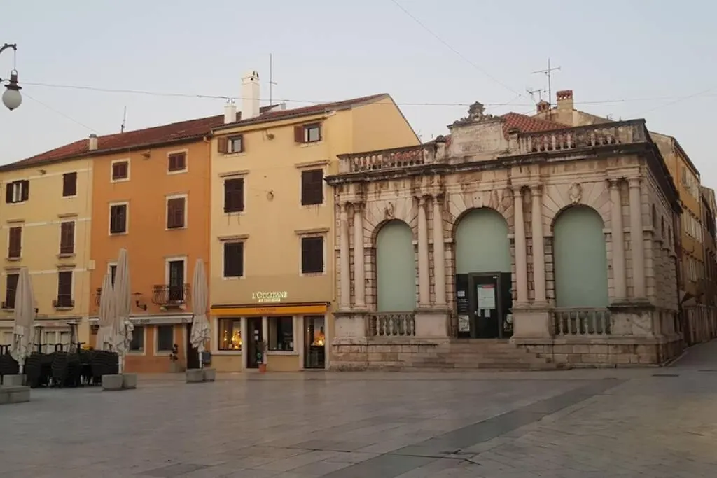 Apartment Kiki, 7Th Floor, With A Sea View, Free Wifi, For 2 Persons Zadar